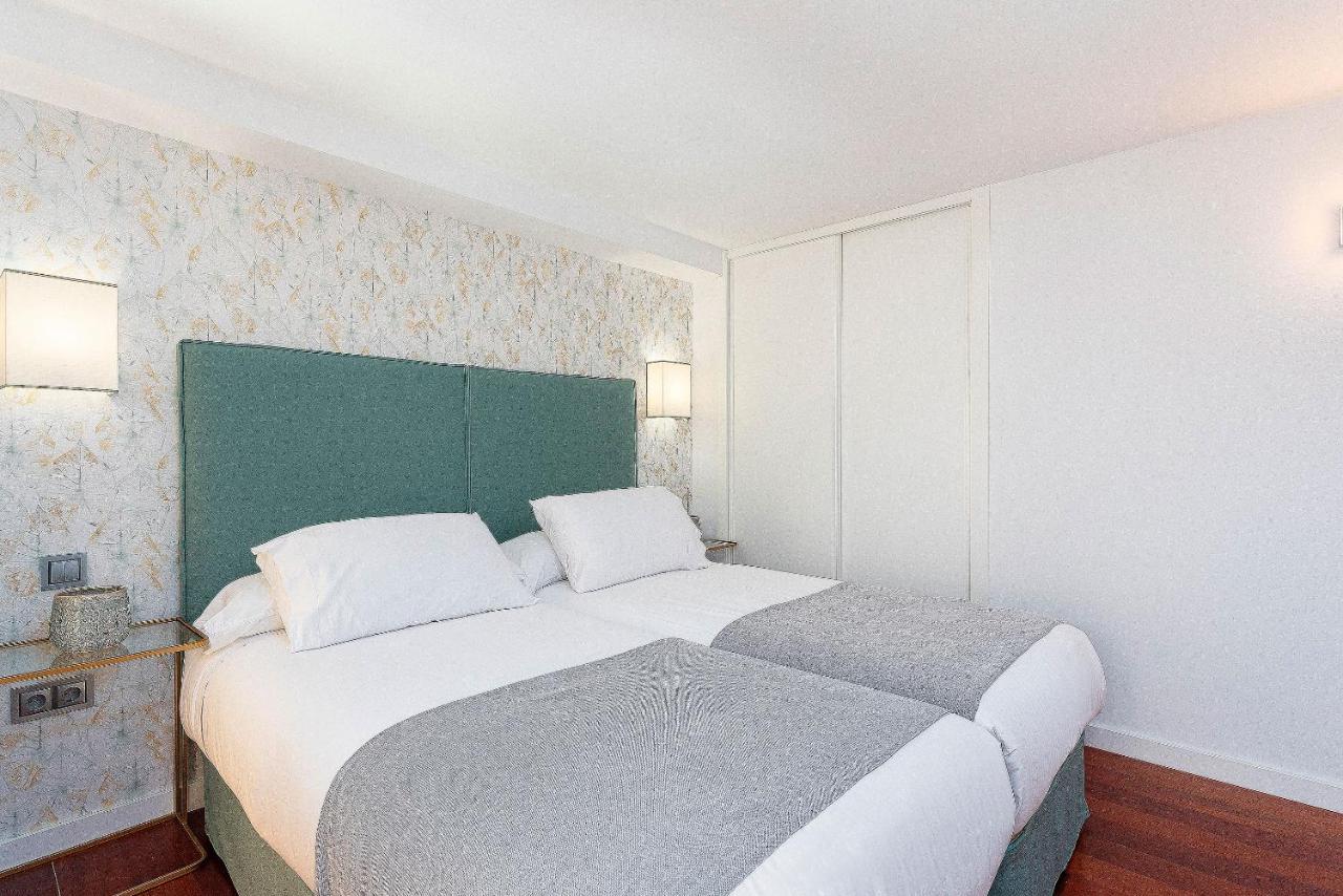 Genteel Home Plaza Nueva セビリア エクステリア 写真