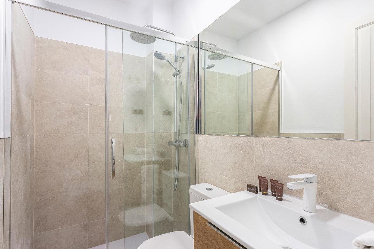 Genteel Home Plaza Nueva セビリア エクステリア 写真