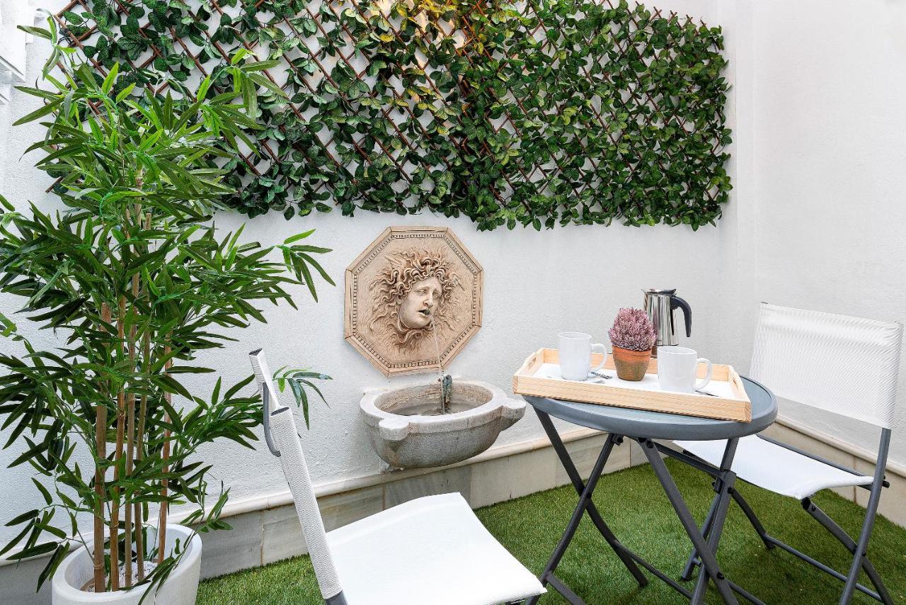 Genteel Home Plaza Nueva セビリア エクステリア 写真